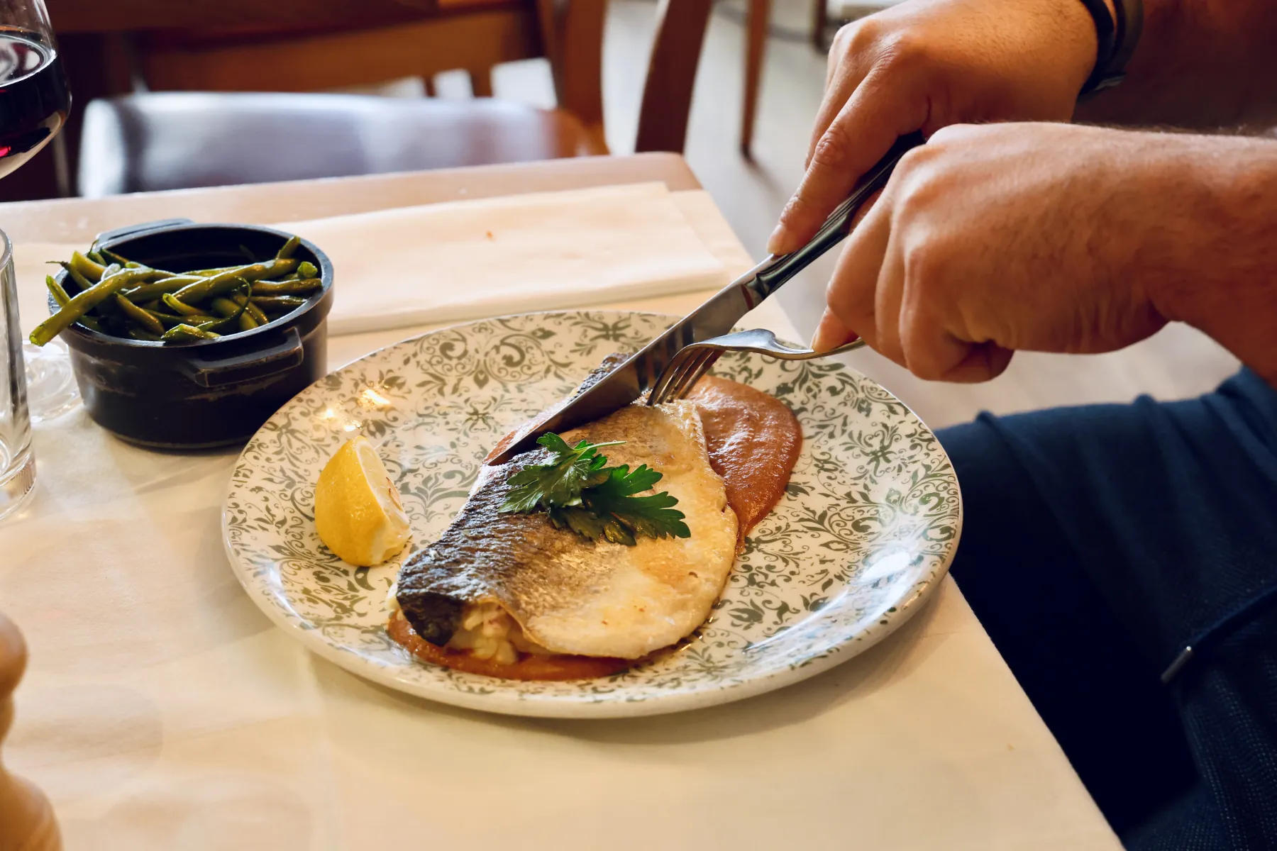 Pan-fried fish fillet with green beans